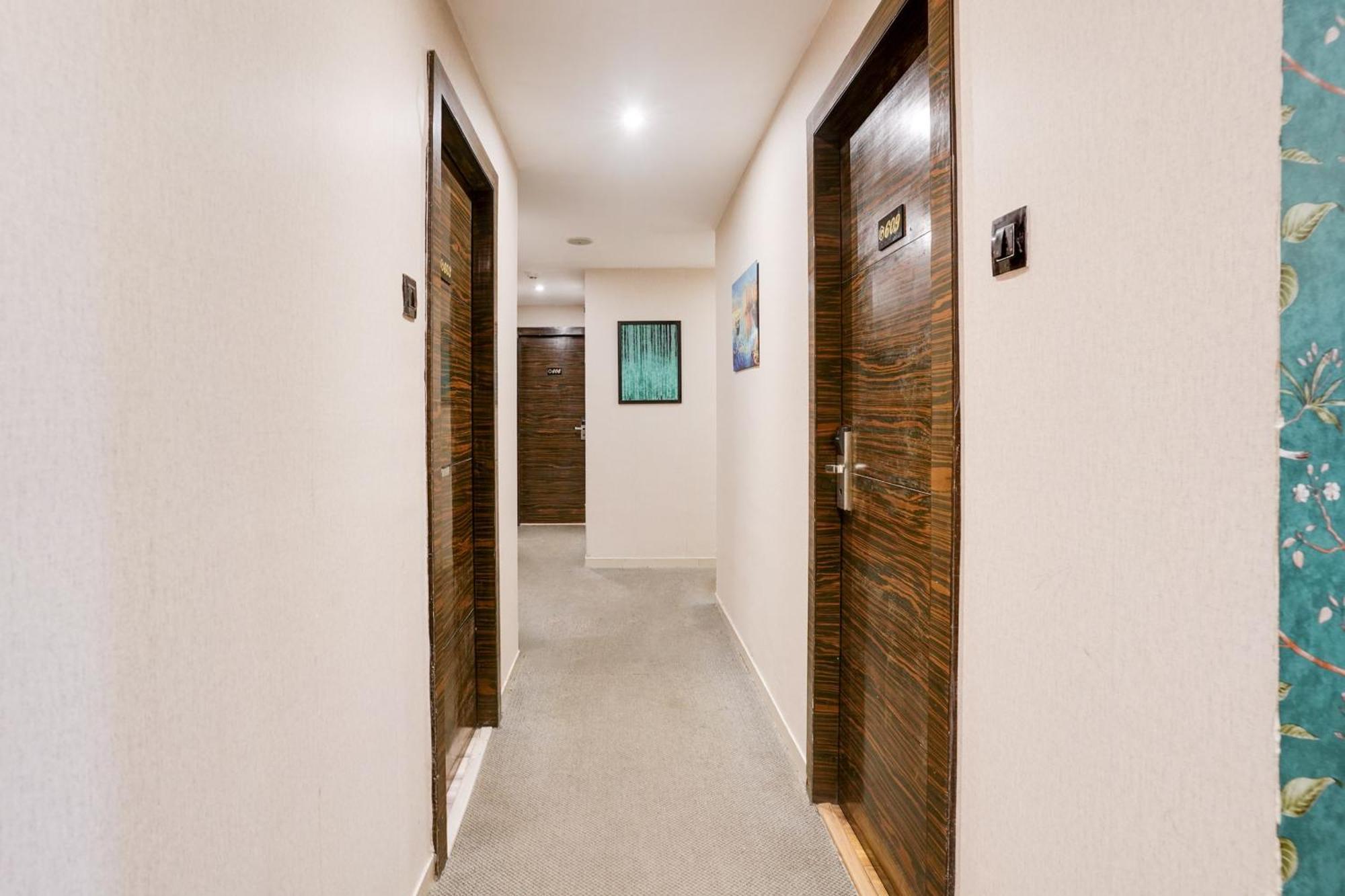 Super Collection O Andheri Near Western Express Highway Mumbai Ngoại thất bức ảnh