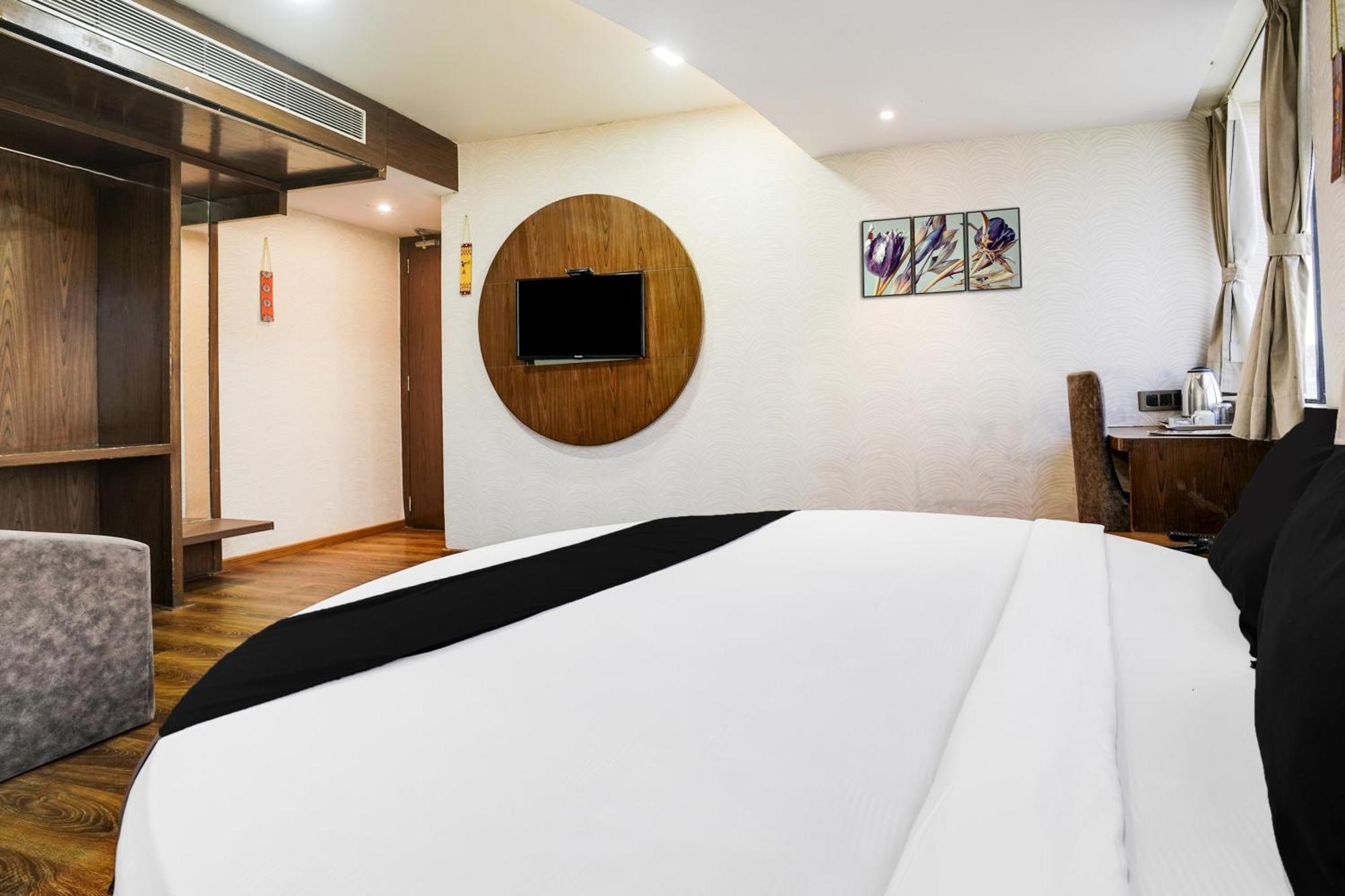 Super Collection O Andheri Near Western Express Highway Mumbai Ngoại thất bức ảnh