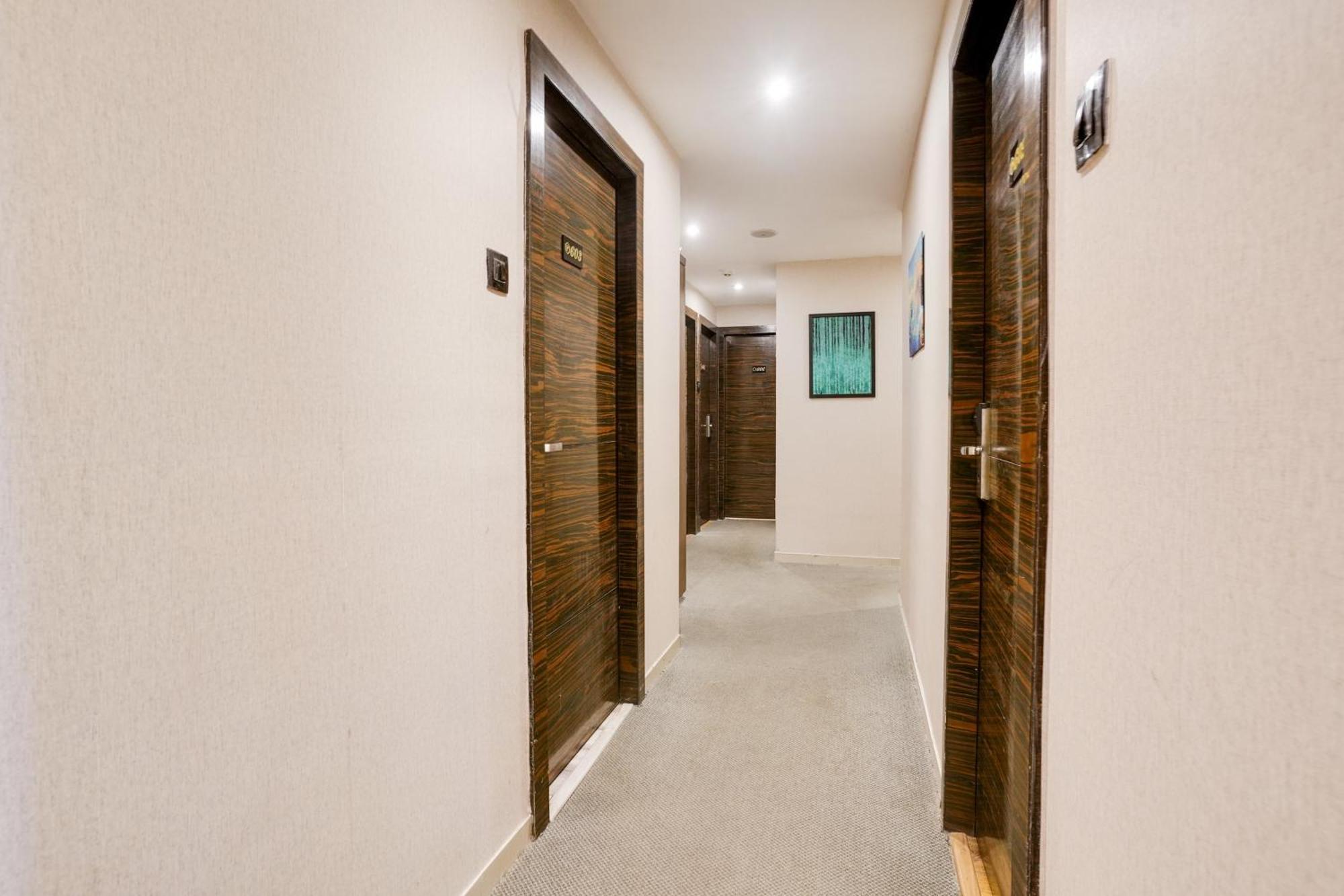 Super Collection O Andheri Near Western Express Highway Mumbai Ngoại thất bức ảnh